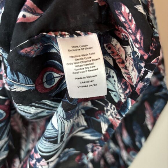 Talbots Feathers Blouse Smocked Neckline Long Sleeve Black Top Sz Large - Picture 7 of 9